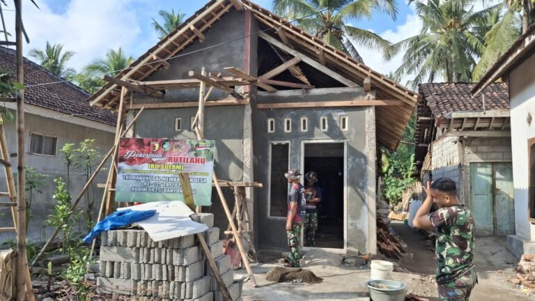 TNI dan Warga Bersatu Bangun Harapan: Progres Rutilahu TMMD ke-125 di Rumah Ibu Sulami Terus Berjalan